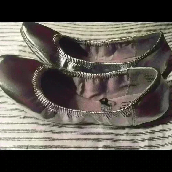 a.n.a silver ballet flats 7W memory foam - Picture 3 of 10